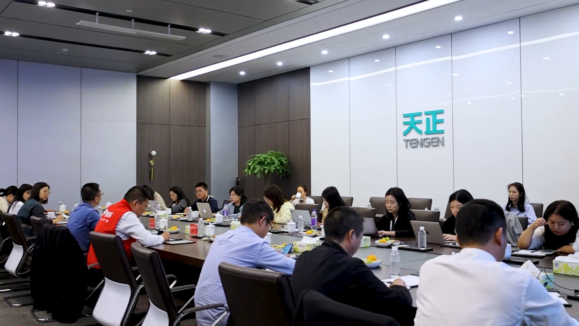 京东工业走进918博天娱乐官网，探访产业数智化之路！